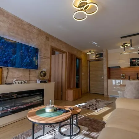 Hill Isidorovic Apartment