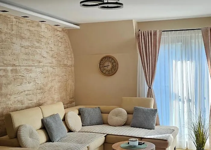 Hill Isidorovic Divcibare